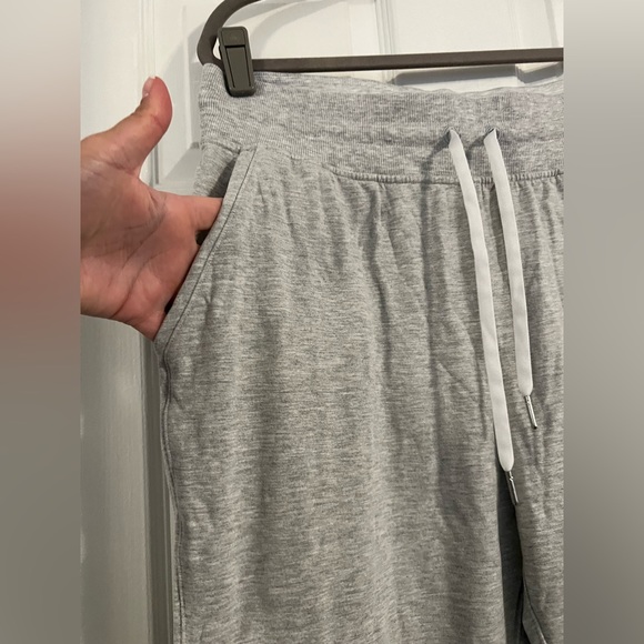 Lululemon Warm Down Jogger II Heathered Core Medium Grey size 12 worn once EUC - Picture 9 of 12